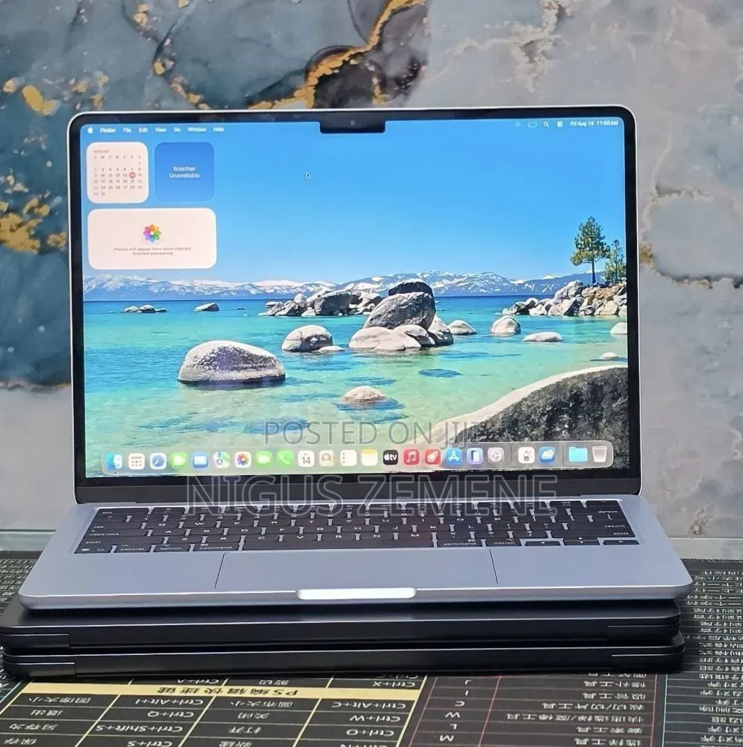 New Laptop Apple MacBook Air 2025 M4 16GB Apple M4 SSD 256GB