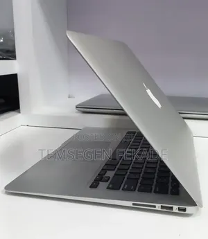 New Laptop Apple MacBook Air 2017 8GB Intel Core i7 SSD 128GB