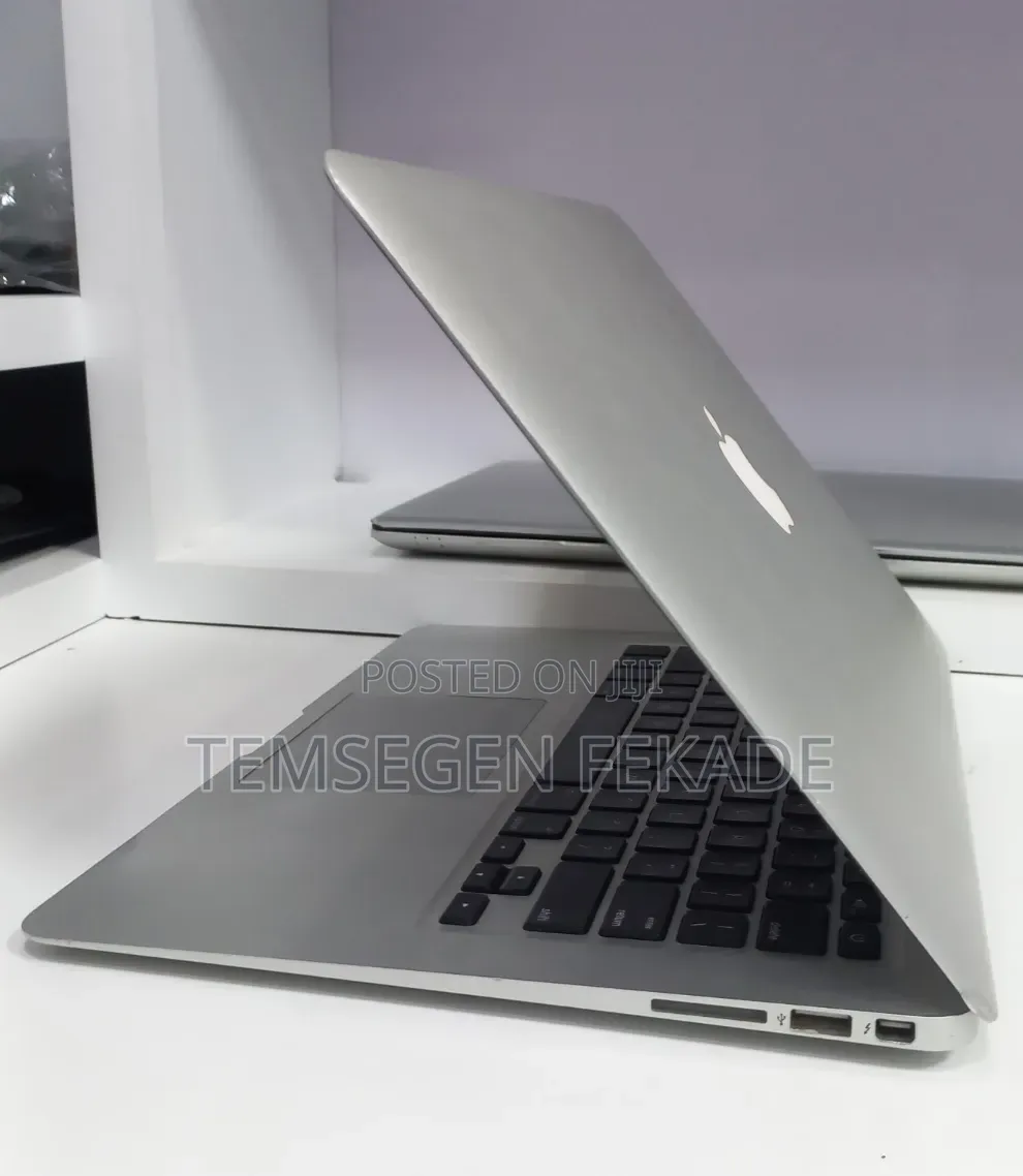 New Laptop Apple MacBook Air 2017 8GB Intel Core i7 SSD 128GB