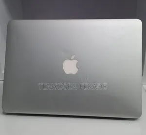 New Laptop Apple MacBook Air 2017 8GB Intel Core i7 SSD 128GB