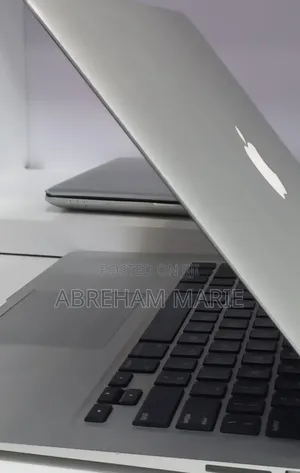 New Laptop Apple MacBook Air 2017 8GB Intel Core i7 SSD 128GB