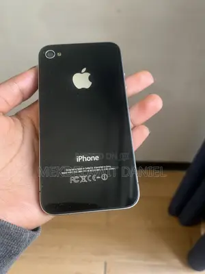 Apple iPhone 4 8 GB Black