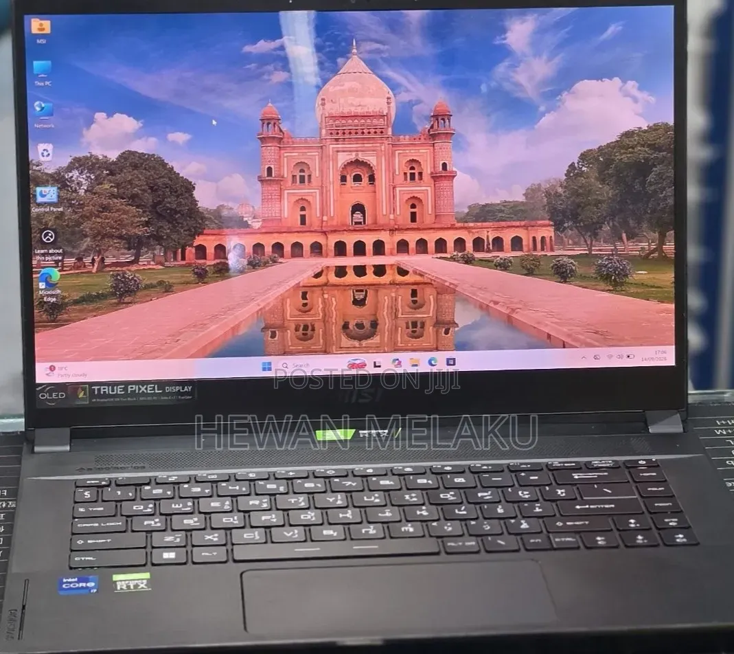New Laptop MSI Creator 17 B11UG-415 32GB Intel Core i7 SSD 1T