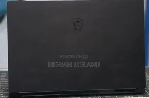New Laptop MSI Creator 17 B11UG-415 32GB Intel Core i7 SSD 1T
