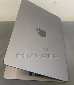 New Laptop Apple MacBook Air 2025 M4 16GB Apple M4 SSD 512GB
