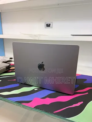 New Laptop Apple MacBook Pro 2023 M3 Pro 8GB Apple M3 Pro SSD 512GB