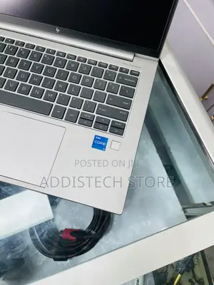 New Laptop HP ZBook Firefly 14 G10 16GB Intel Core i5 SSD 512GB