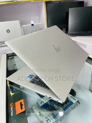 New Laptop HP ZBook Firefly 14 G10 16GB Intel Core i5 SSD 512GB