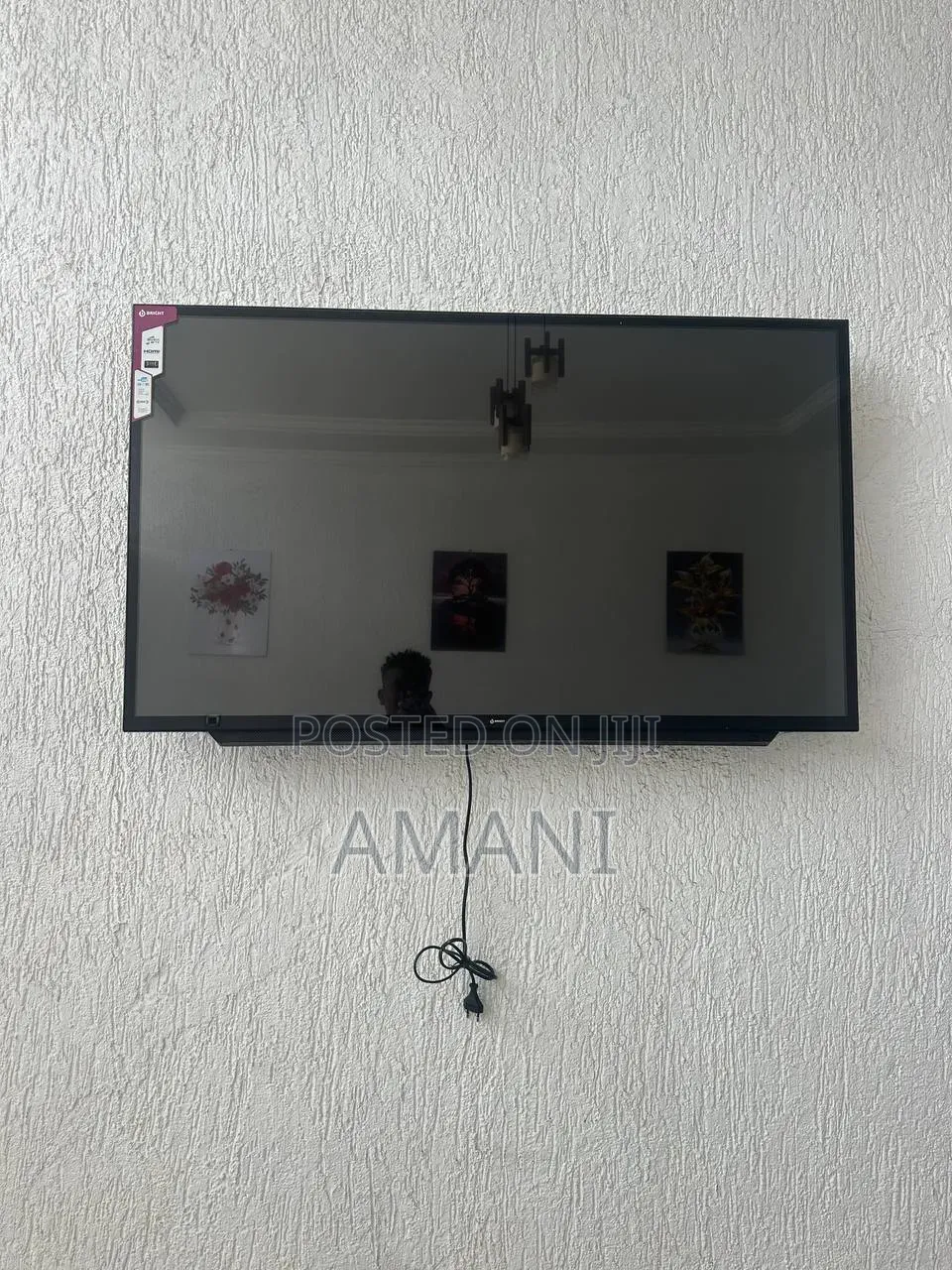 Bright Smart TV in Good Condition,