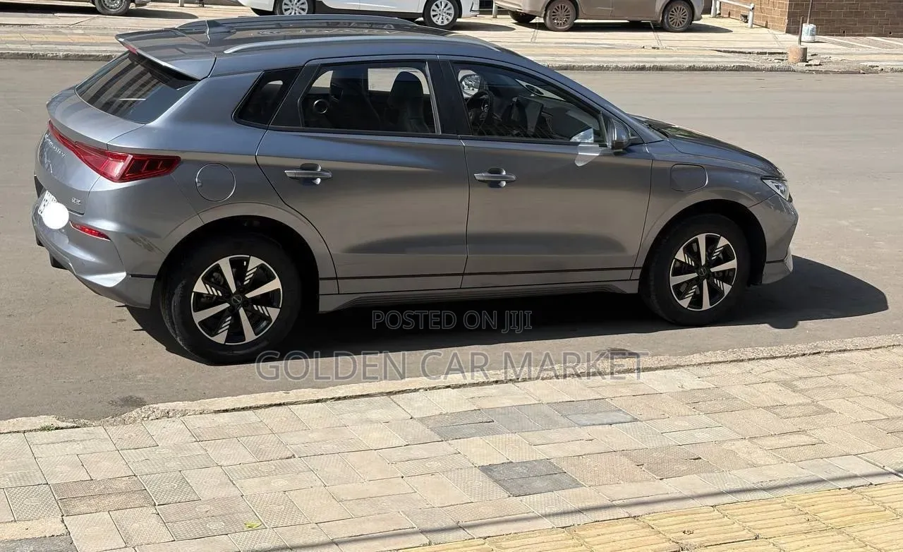 BYD E2 43 kWh 94 hp FWD 2025