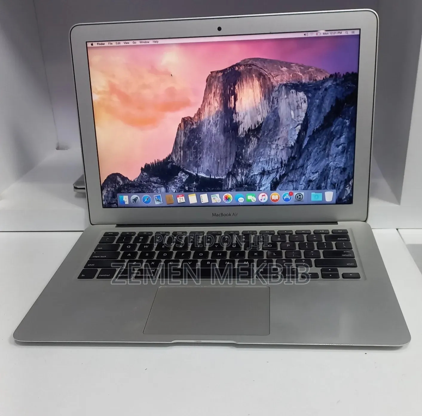 New Laptop Apple MacBook Air 2017 8GB Intel Core i7 SSD 128GB