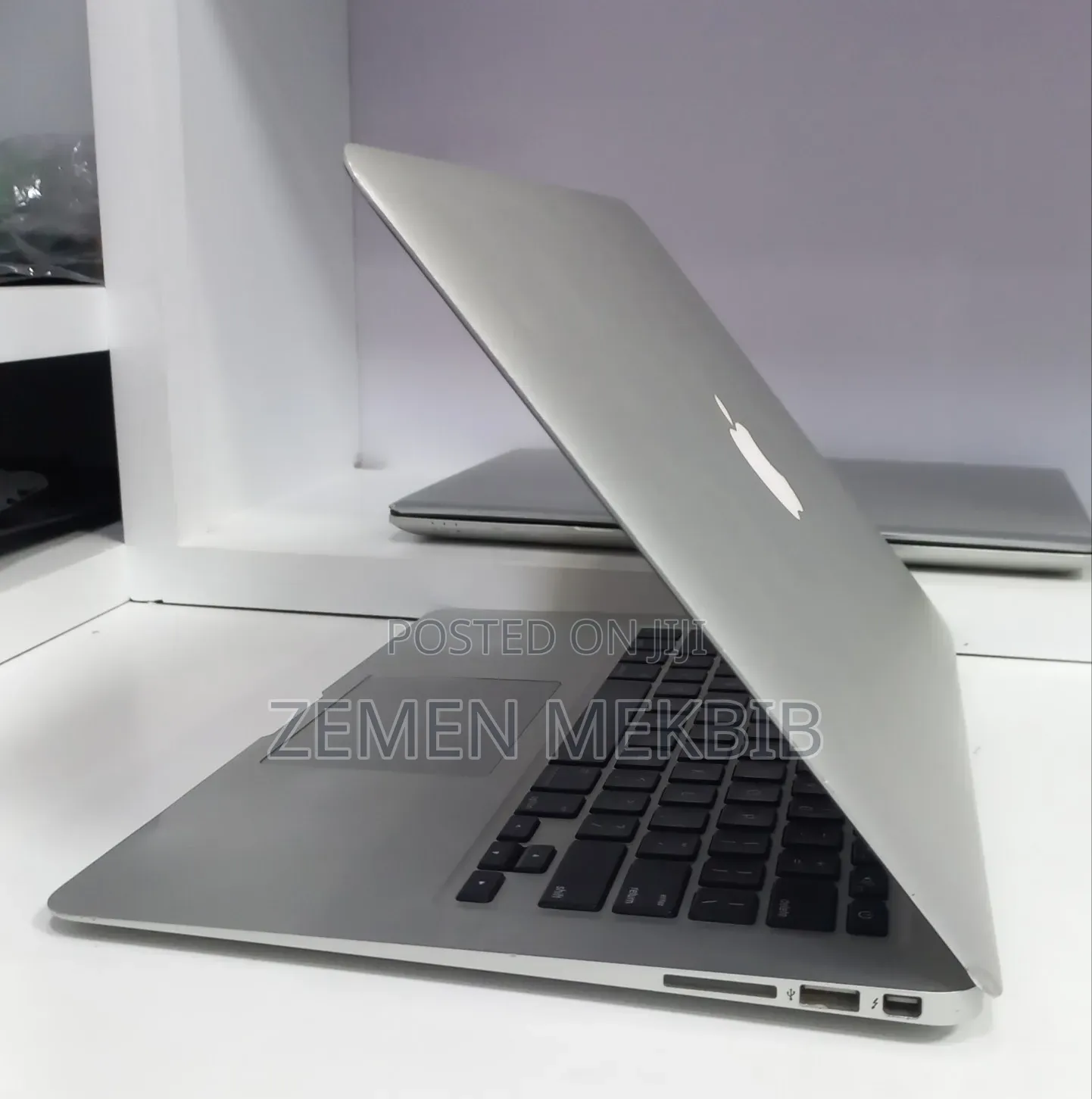 New Laptop Apple MacBook Air 2017 8GB Intel Core i7 SSD 128GB