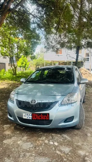 Toyota Yaris 2010 Blue