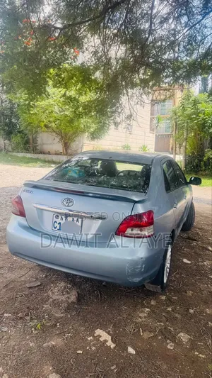 Toyota Yaris 2010 Blue