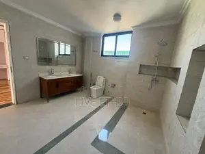 7bdrm House in Yeka for rent