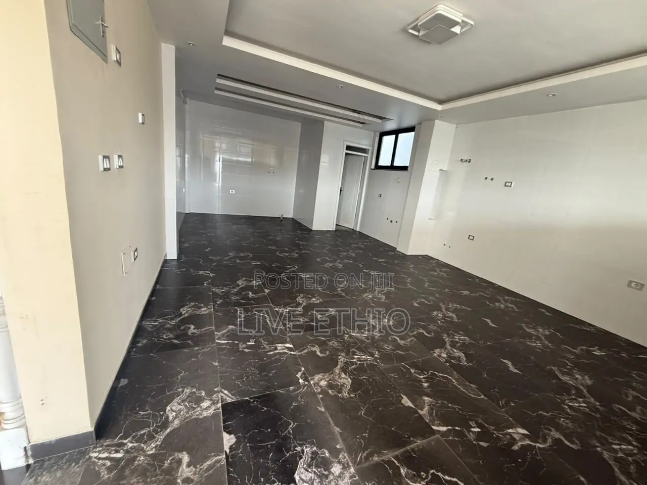 7bdrm House in Yeka for rent