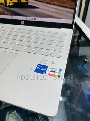 New Laptop HP Pavilion 14 8GB Intel Core i5 SSD 512GB