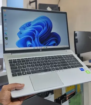New Laptop HP ProBook 450 G8 16GB Intel Core i7 SSD 512GB