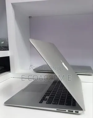 New Laptop Apple MacBook 8GB Intel Core i7 SSD 128GB