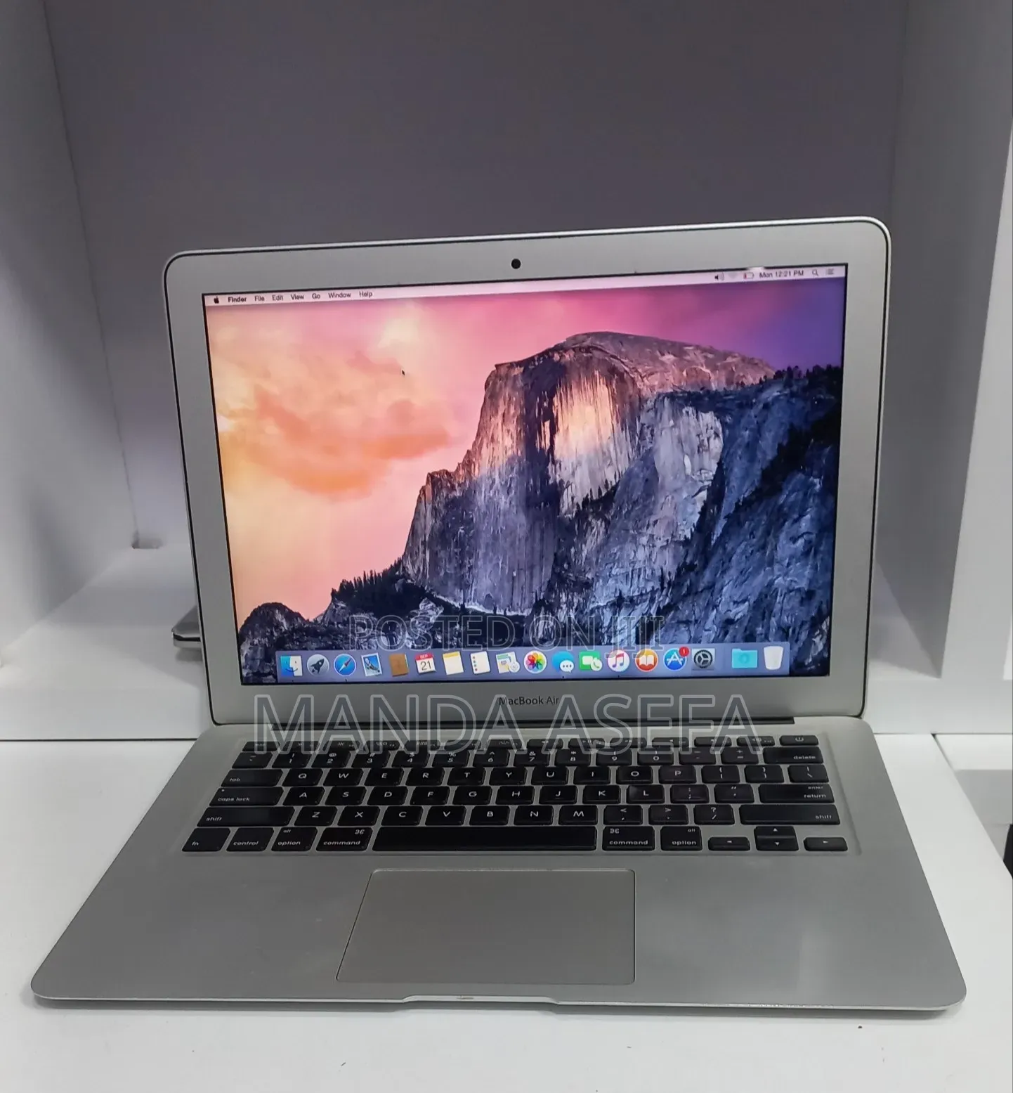New Laptop Apple MacBook Air 2017 8GB Intel Core i7 SSD 128GB