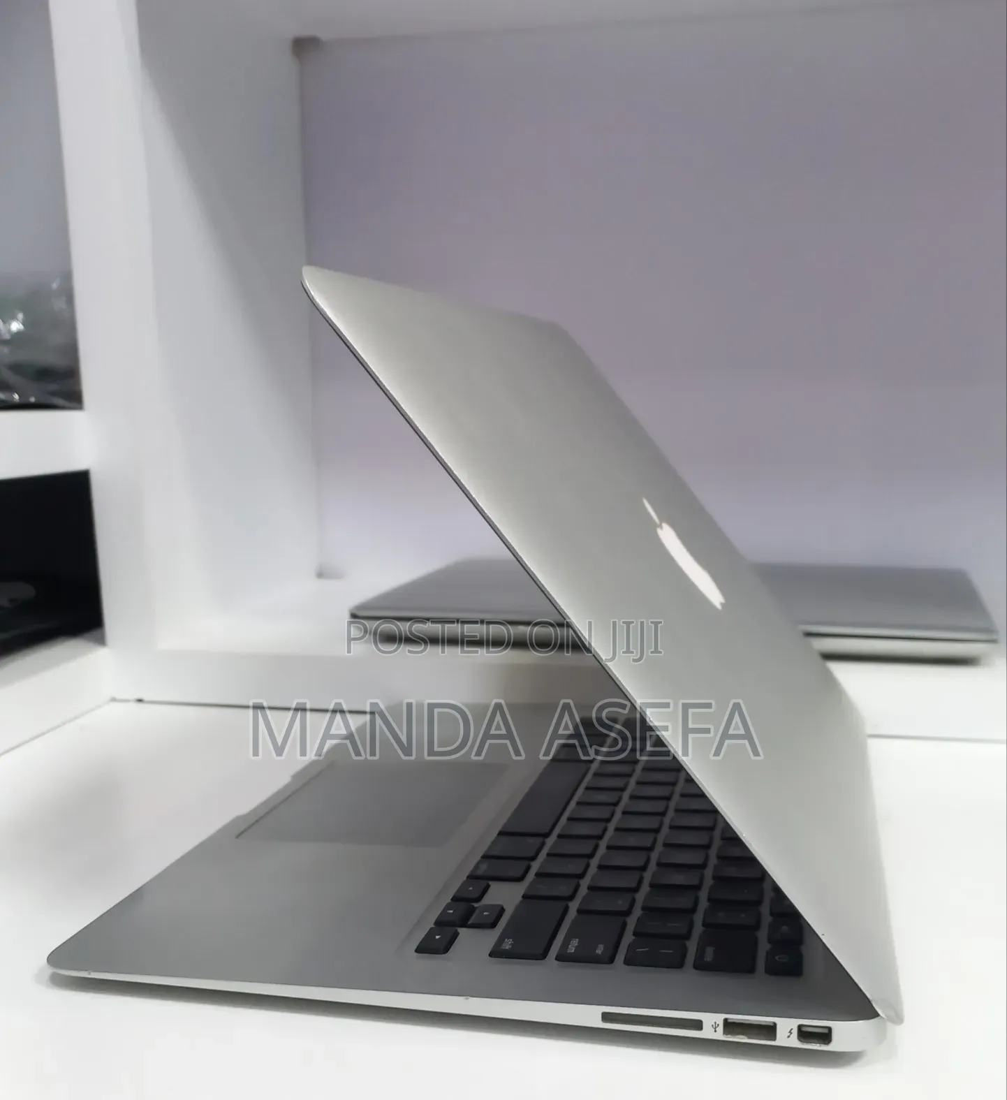 New Laptop Apple MacBook Air 2017 8GB Intel Core i7 SSD 128GB
