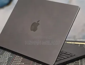 New Laptop Apple MacBook Pro 2024 M4 16GB Apple M4 Pro SSD 512GB