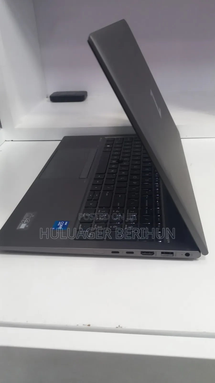 New Laptop HP ZBook Studio G8 16GB Intel Core i7 SSD 512GB