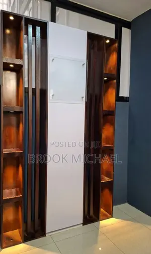 የቢሮ ሼልፍ / መደርደርያ OAK Wood
ሎጎ መለጠፍያ ቦታ ያለው