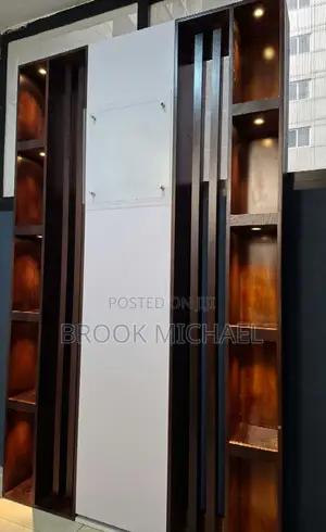 የቢሮ ሼልፍ / መደርደርያ OAK Wood
ሎጎ መለጠፍያ ቦታ ያለው