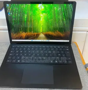 New Laptop Microsoft Surface 16GB Intel Core i7 SSD 512GB