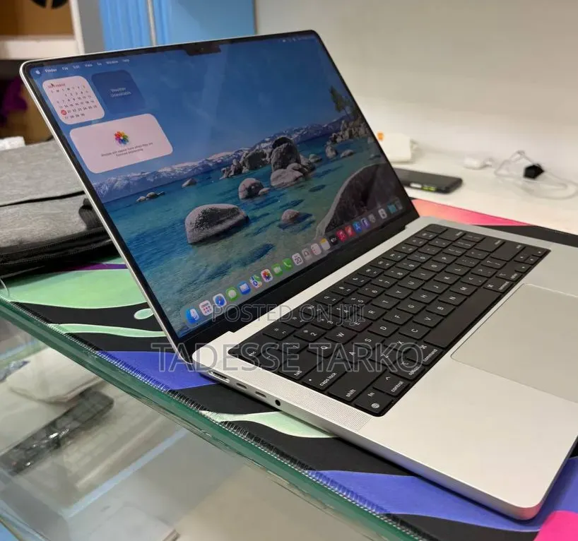 New Laptop Apple MacBook Pro 2021 M1 16GB Apple M1 Pro SSD 512GB