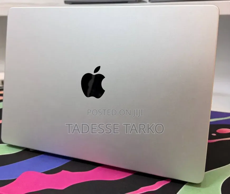 New Laptop Apple MacBook Pro 2021 M1 16GB Apple M1 Pro SSD 512GB
