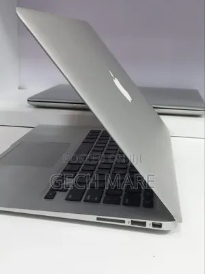 New Laptop Apple MacBook Pro 2021 M1 8GB Intel Core i7 SSD 128GB