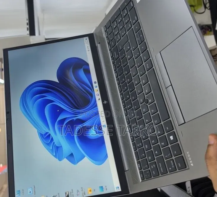 New Laptop HP ZBook 15 16GB Intel Core i7 SSD 512GB