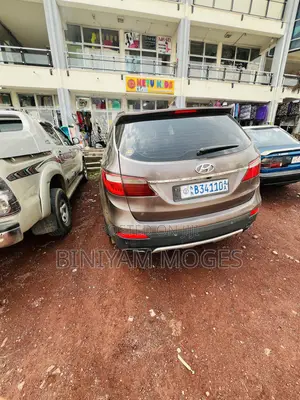Hyundai Santa Fe Limited 4dr SUV AWD (3.3L 6cyl 6A) 2015 Brown