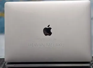 New Laptop Apple MacBook Pro 2020 M1 8GB Apple M1 SSD 512GB