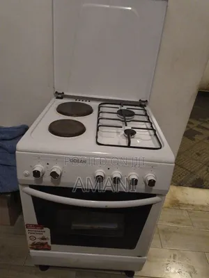 Combination Gas and Electric Cooker/Stove.