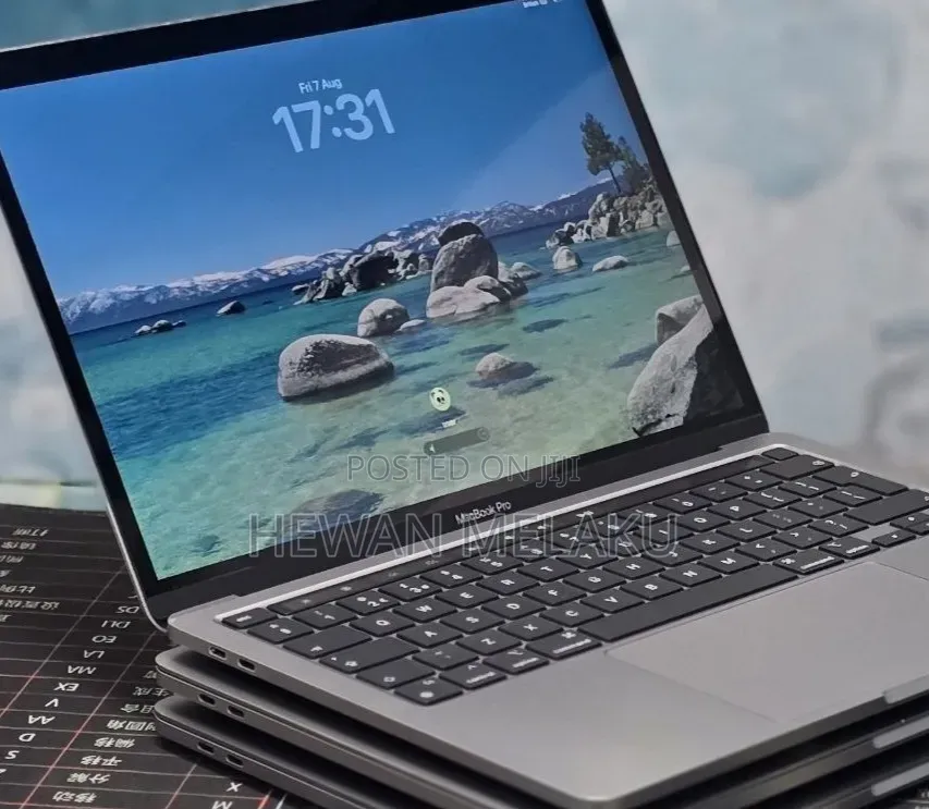 New Laptop Apple MacBook Pro 2020 M1 8GB Apple M1 SSD 512GB
