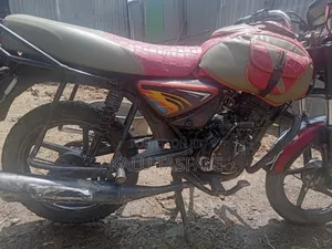New Bajaj Avenger 150 Street 2017 Red