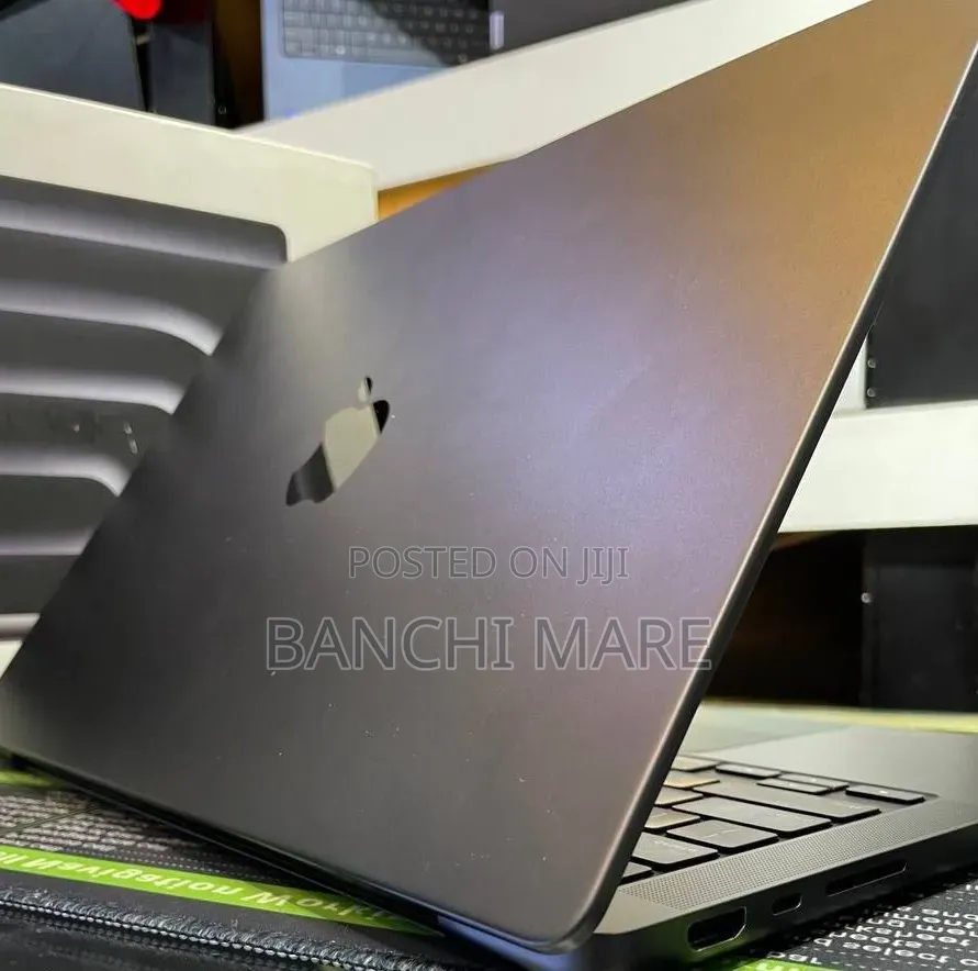 New Laptop Apple MacBook Pro 2024 M4 Max 48GB Apple M4 Max SSD 2T