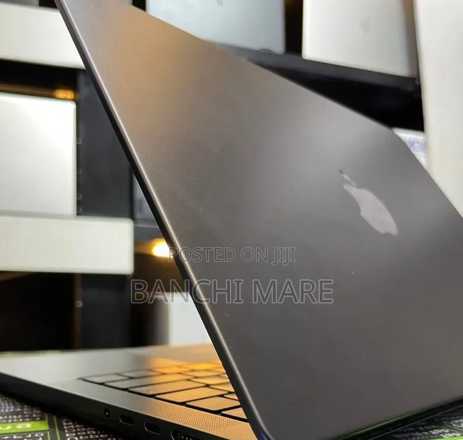 New Laptop Apple MacBook Pro 2024 M4 Max 48GB Apple M4 Max SSD 2T