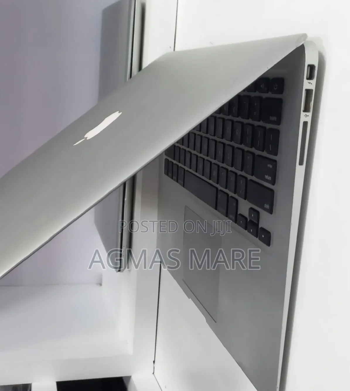 New Laptop Apple MacBook Air 2017 8GB Intel Core i7 SSD 128GB