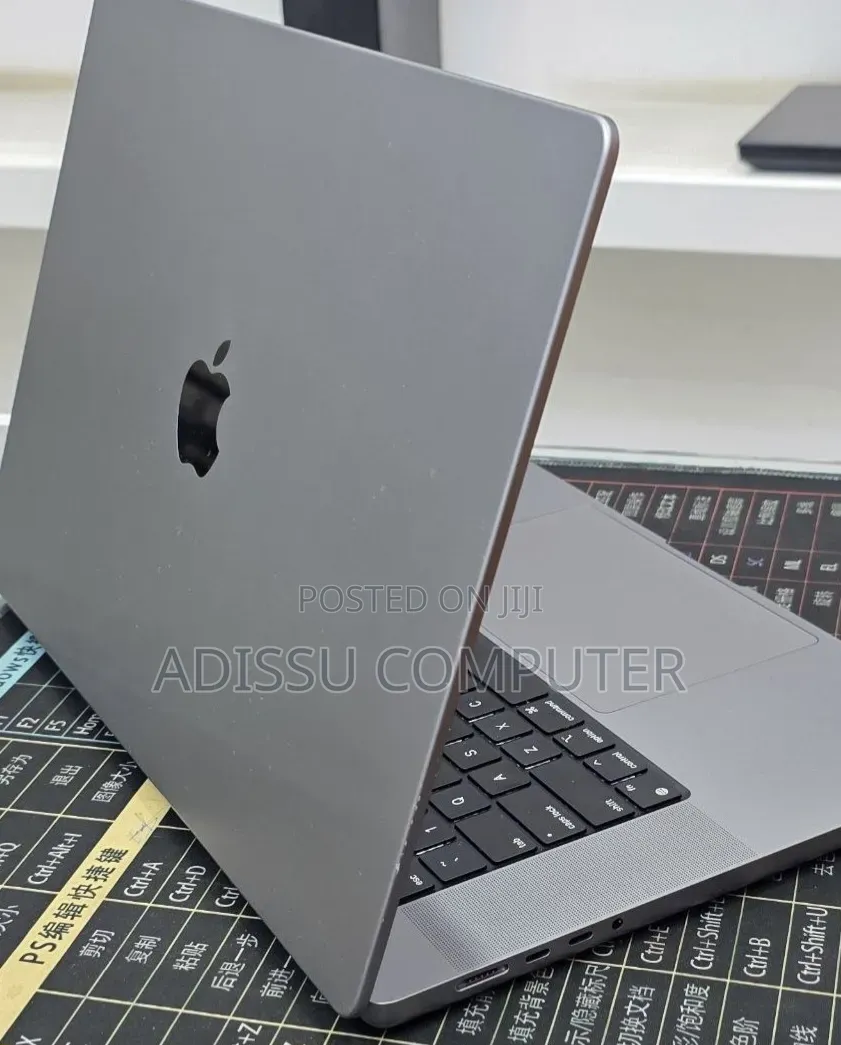 New Laptop Apple MacBook Pro 2021 M1 Max 32GB Apple M1 Max SSD 1T