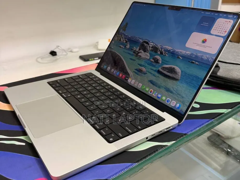 New Laptop Apple MacBook Pro 2021 M1 16GB Apple M1 Pro SSD 512GB