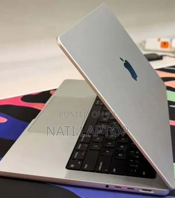 New Laptop Apple MacBook Pro 2021 M1 16GB Apple M1 Pro SSD 512GB