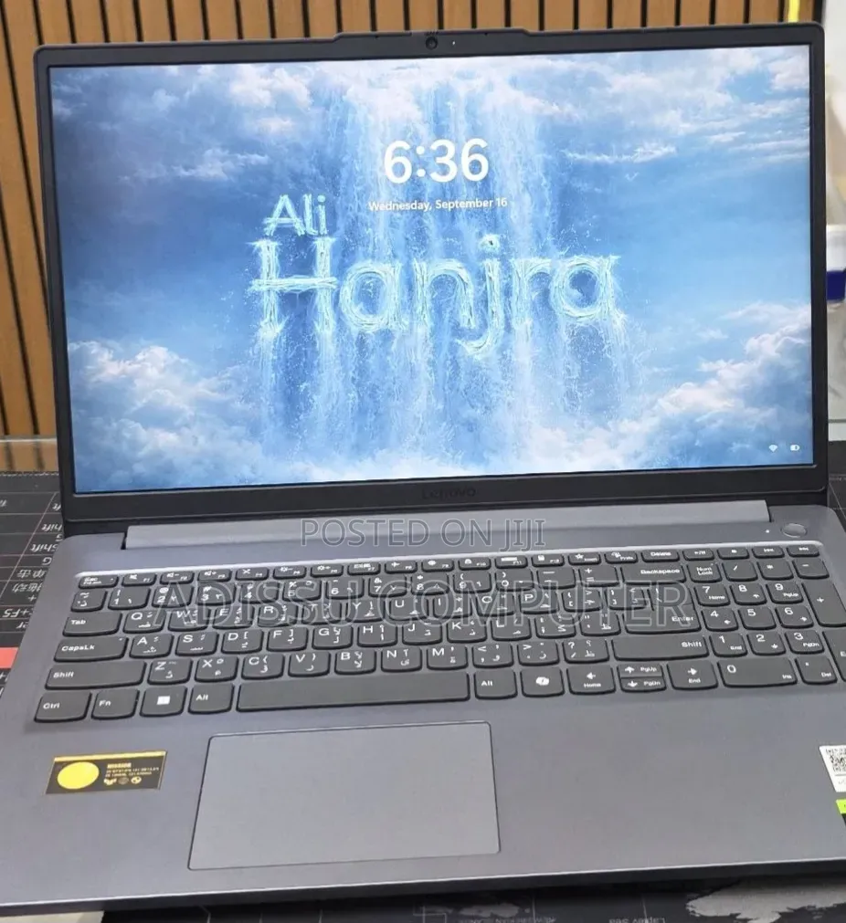 New Laptop Lenovo LOQ 15AHP10 12GB Intel Core i5 SSD 512GB