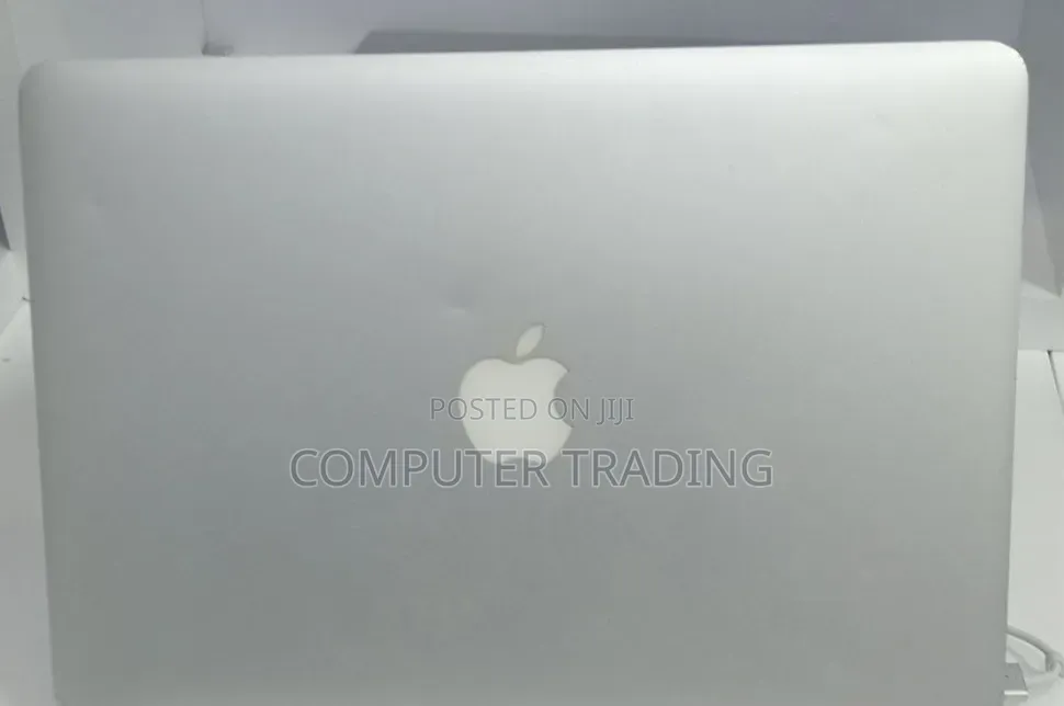 New Laptop Apple MacBook Air 2017 8GB AMD Ryzen 7 SSD 128GB