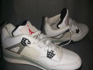 Air Jordan 4