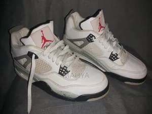 Air Jordan 4