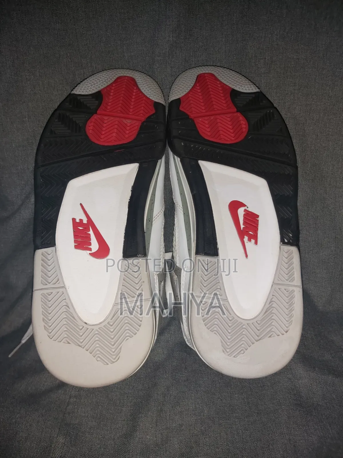 Air Jordan 4